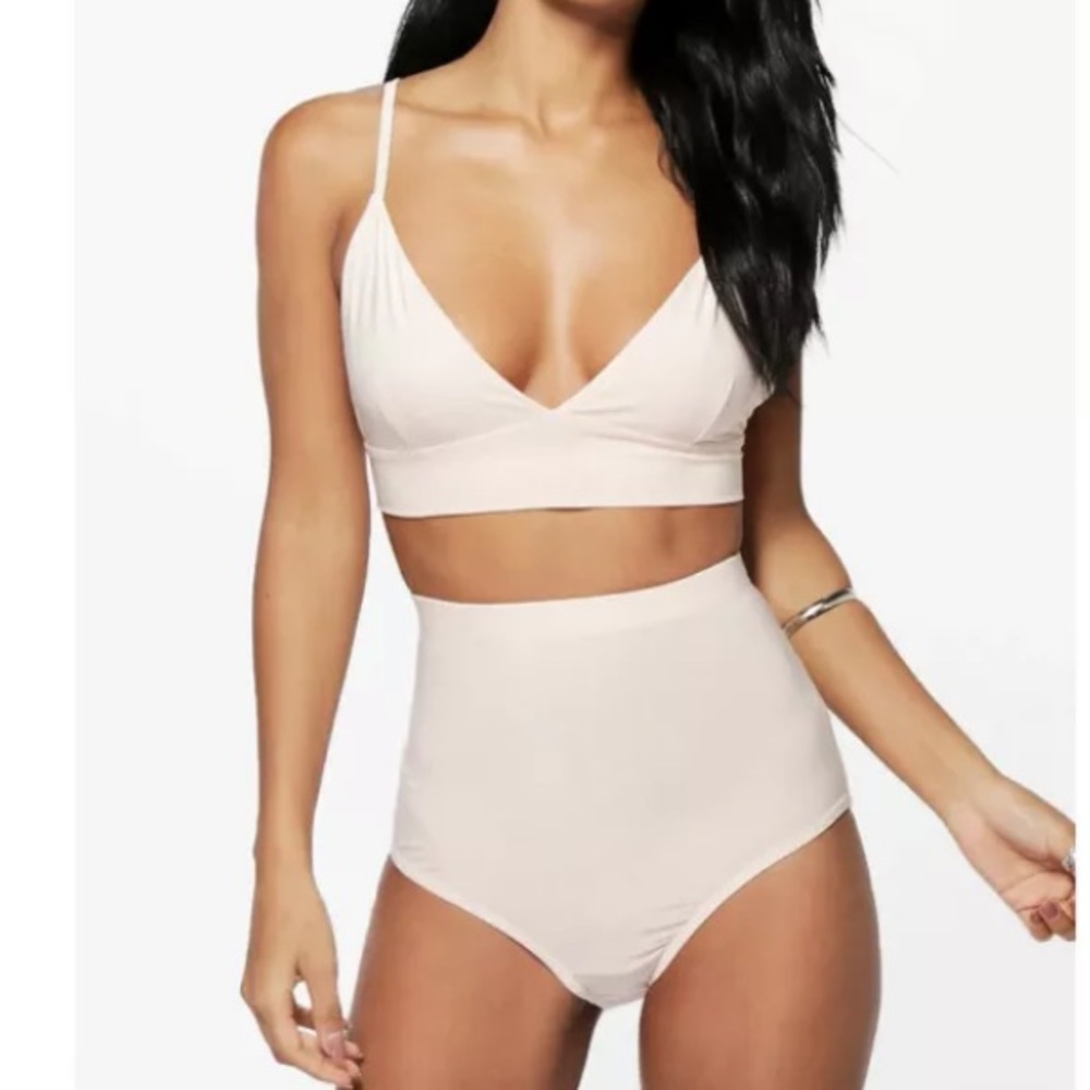 Boohoo Bra and High Waist Panties Set size 4 Nude